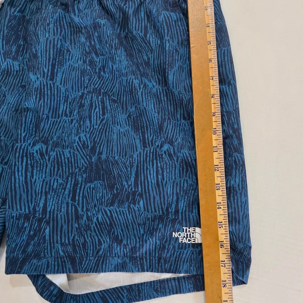 The North Face Printed Action 2.0 Shorts Men XL Blue FlashDry Stretch Drawstring